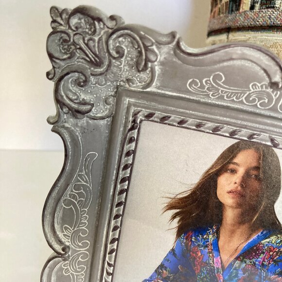 Azure Home Gray Ornate Tabletop Picture Frame 4" x 6" - Picture 2 of 4